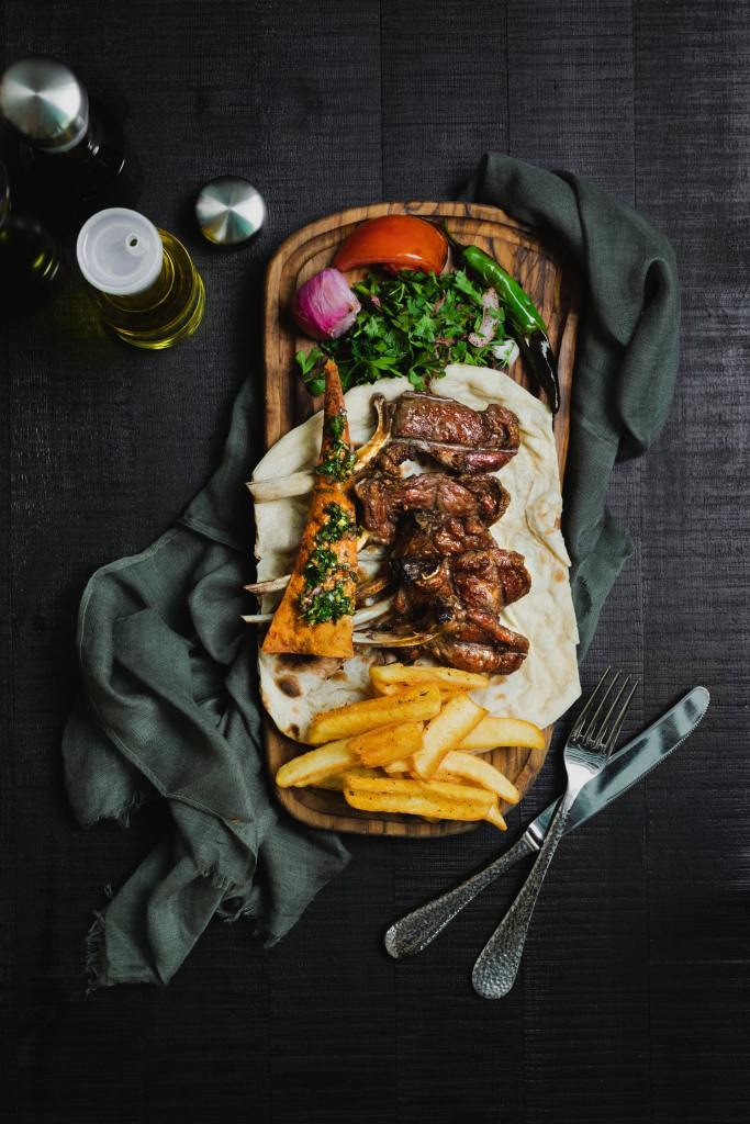 La imagen tiene un atributo ALT vacío; su nombre de archivo es comida-1.jpg